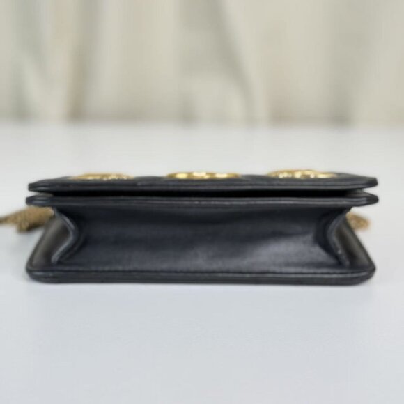 Gucci Black Leather Marmont Shoulder Bag with Gold Bee & Butterfly Embellishment - Picture 5 of 10